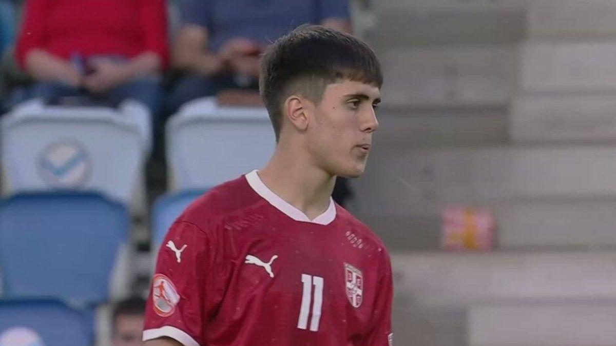 Así juega Popovic, la joven estrella del fútbol serbio