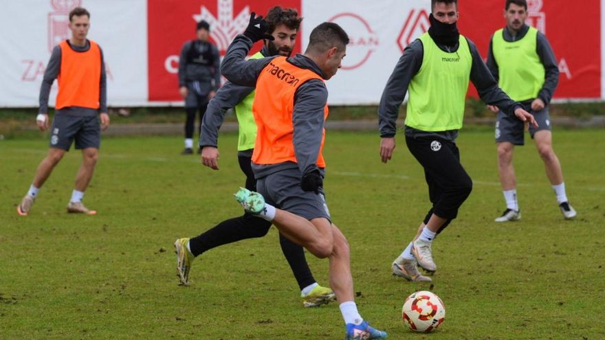El Zamora CF, paralizado a la espera de fichas libres