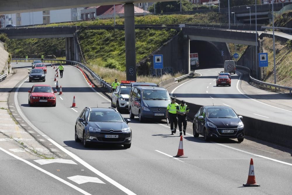 Tráfico corta hoy un carril de acceso a Vigo en la AP-9 para reconstruir el accidente mortal de tres menores en Teis