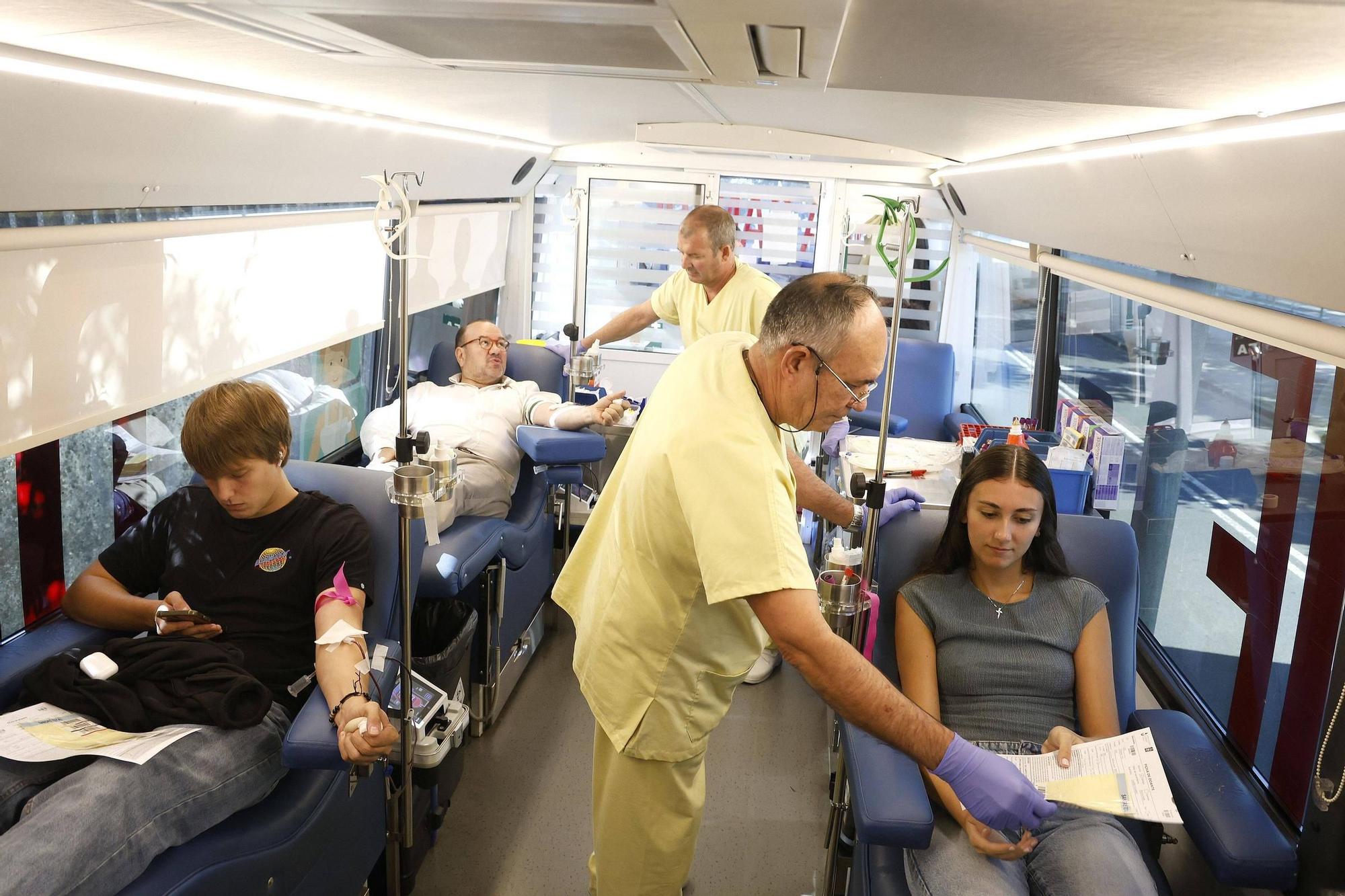 A USC inaugura a nova campaña de doazón de sangue das universidades galegas