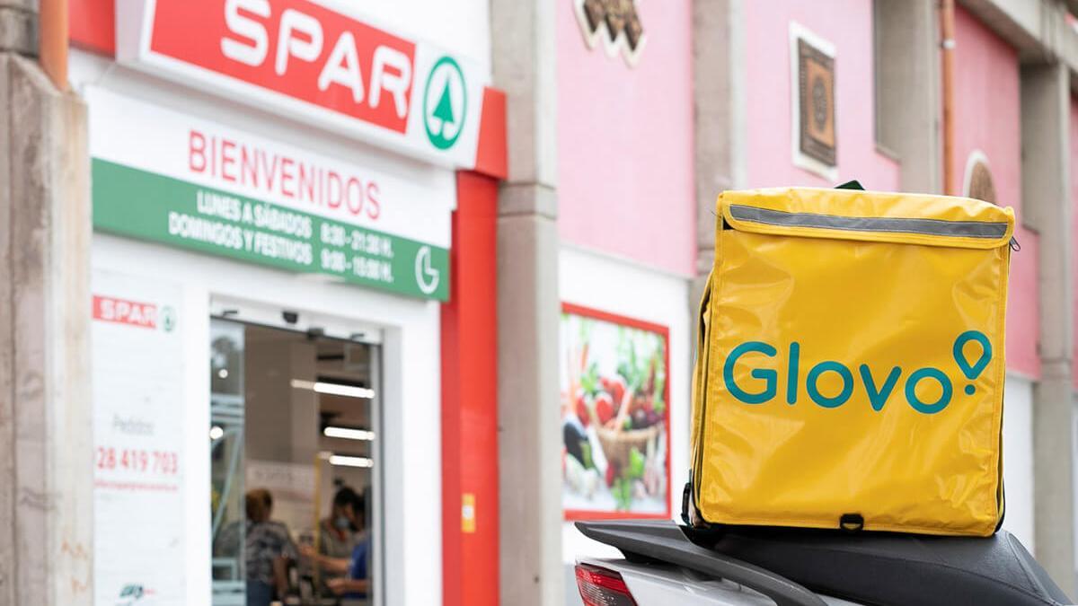 La cadena Spar amplía su alianza con Glovo para llegar a Arucas y Puerto Rico