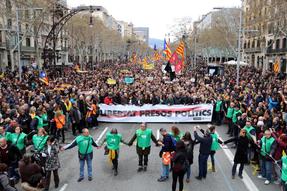 Manifestació a Barcelona contra la detenció de Puigdemont