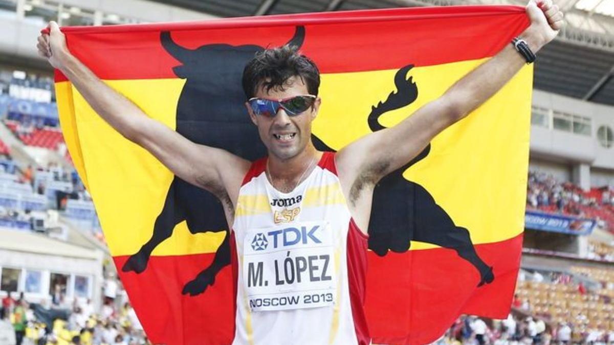 Miguel Ángel López celebra el bronce en los Mundiales del 2013, en Moscú.