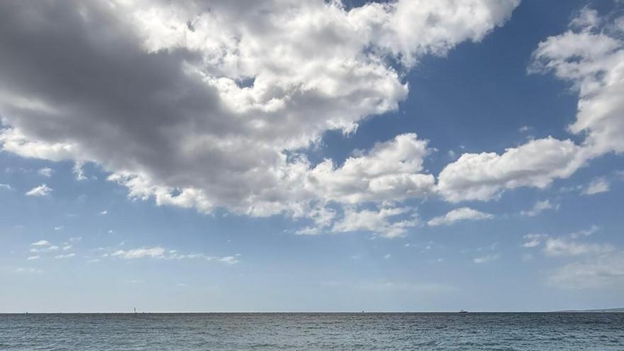 Las playas de Palma inician la temporada con graves carencias: No hay duchas, pasarelas ni primeros auxilios