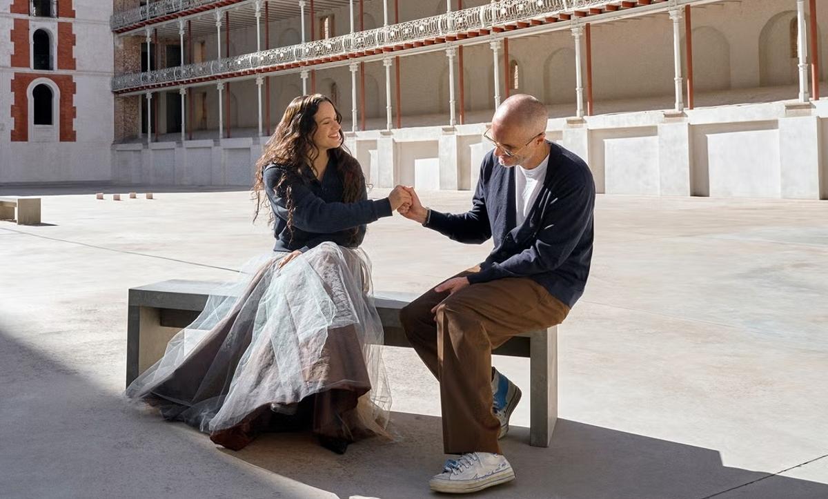 El mítico frontón Beti Jai de Chamberí acogió la entrevista de Rosalía con Zane Lowe