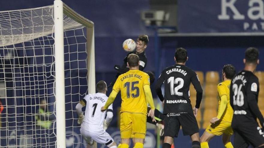 Tres puntos, Paulino y poco más del Málaga CF en Alcorcón (0-1)