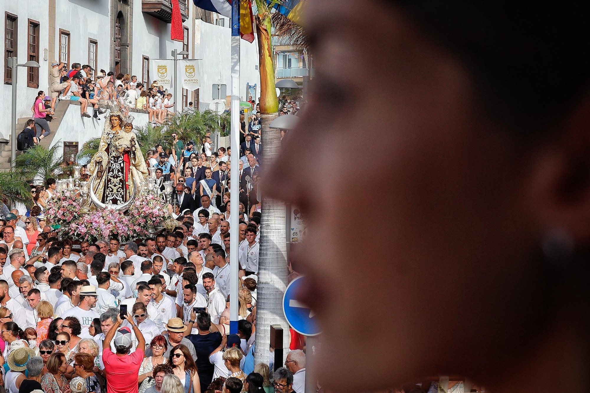 Embarcación de la Virgen del Carmen en el Puerto de la Cruz.