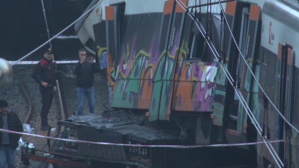 Muere un maquinista en prácticas de 27 años al descarrilar un tren en Gelida