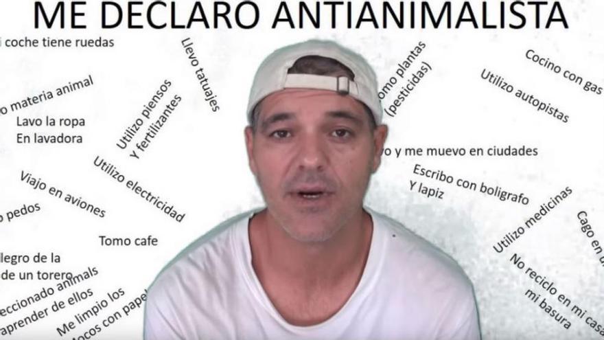 Frank Cuesta se declara antianimalista en un vídeo de YouTube
