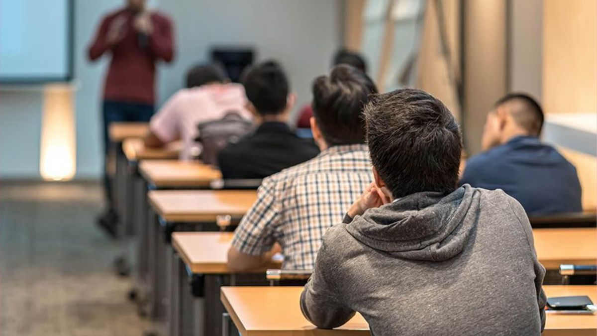 Alumnos en un aula.