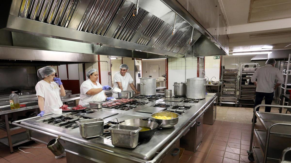 Cocinas del Hospital Clínico Universitario de Valladolid