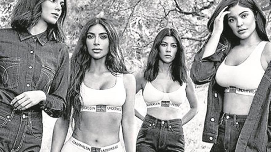 Desnudo publicitario del clan Kardashian