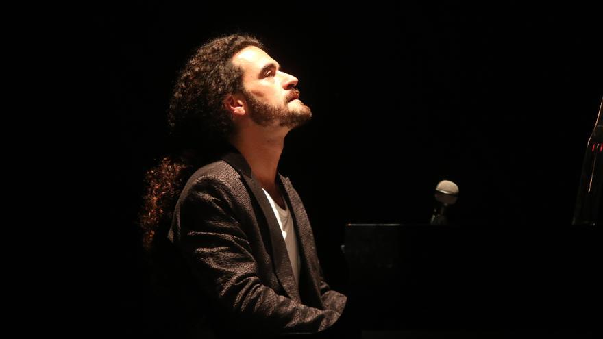 Alfonso Aroca obtiene el cuarto puesto en el primer Premio Paco de Lucía