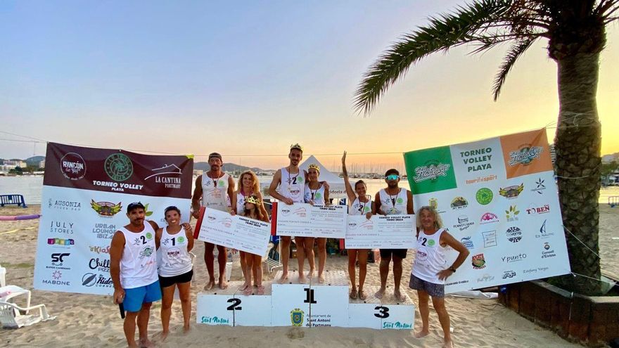 La playa de S&#039;Arenal, epicentro del vóley-playa en Ibiza