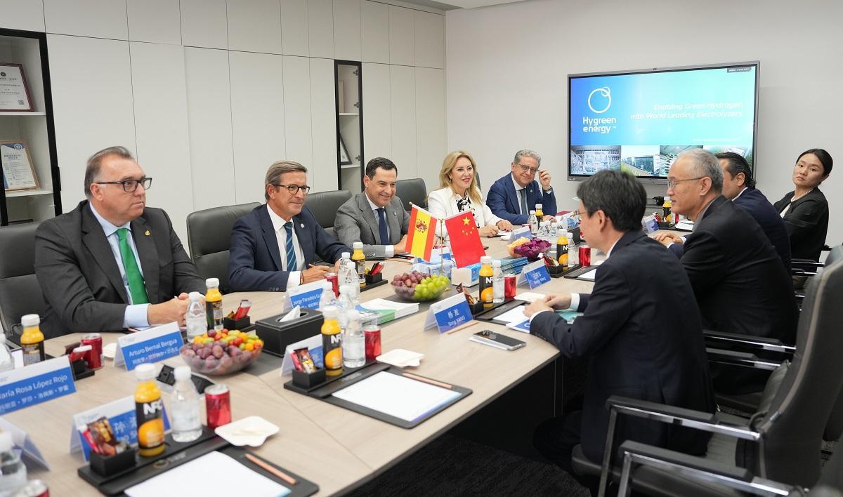 La delegación andaluza, reunida con los responsables de Hygreen.