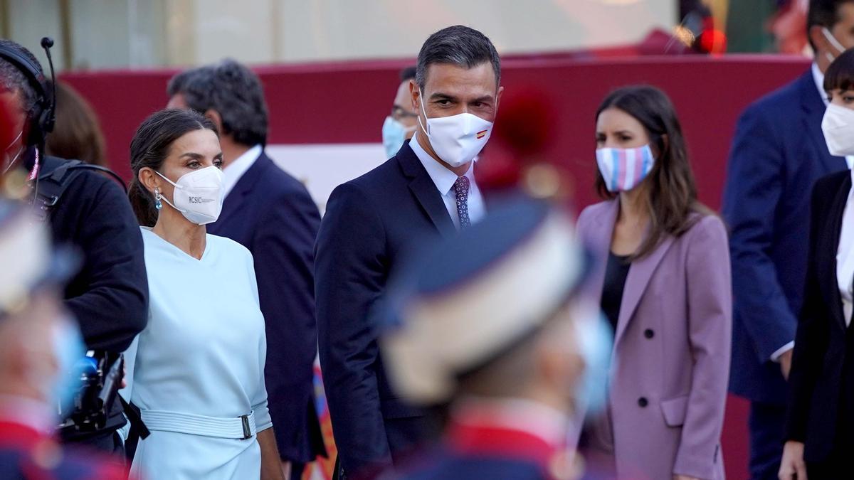 El presidente del Gobierno, Pedro Sánchez, durante el desfile militar con motivo de la Fiesta Nacional de este 12 de octubre de 2021.