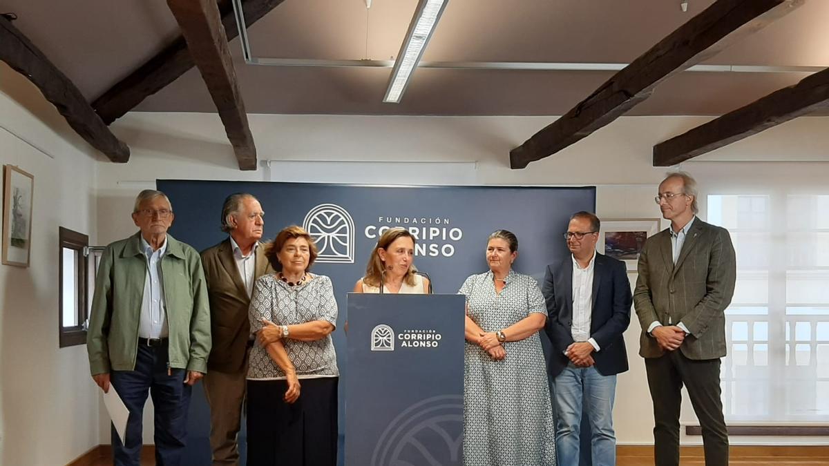 Por la izquierda, José Manuel Pérez, "Pericles", Roberto Paraja, Adonina Tardón, María Calvo, María Cardín, Fernando Rubiera y Andrés Álvarez
