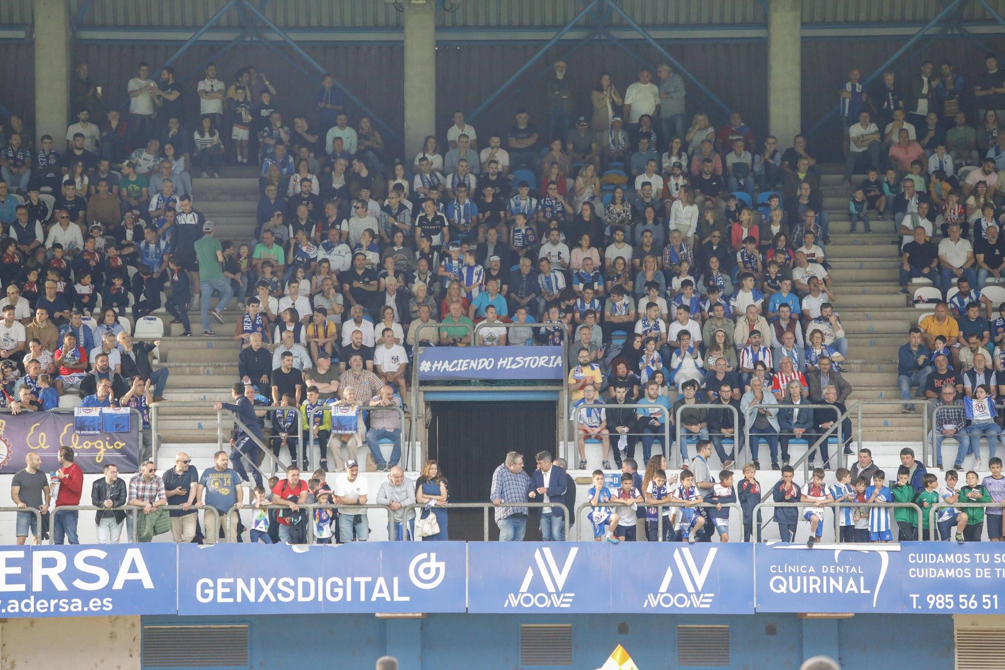 Las mejores imágenes del éxito del Avilés: los blanquiazules ganan 3-0 al Gérnika con la afición volcada