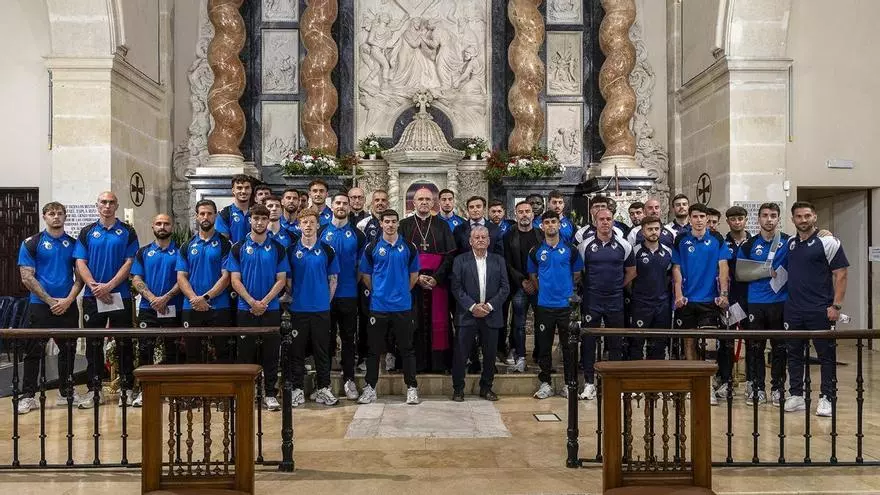 El Hércules se encomienda a la Santa Faz