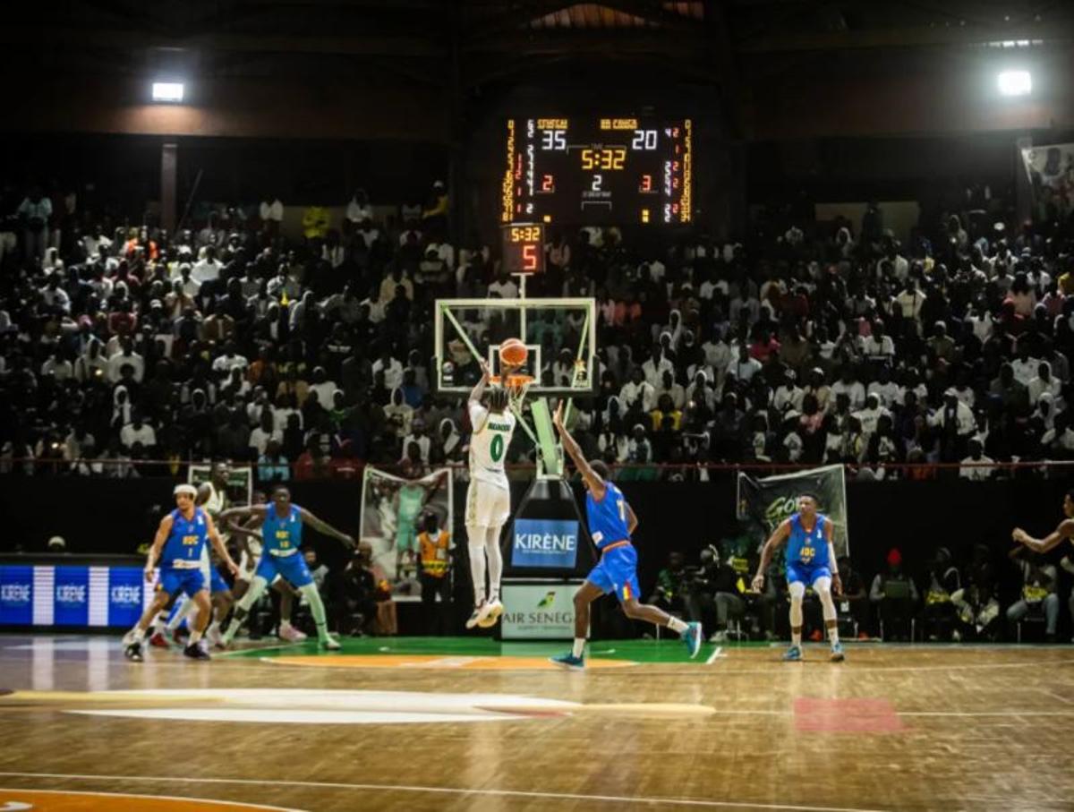 Badio, en uno de sus 13 lanzamientos de triple ante la República Democrática del Congo.