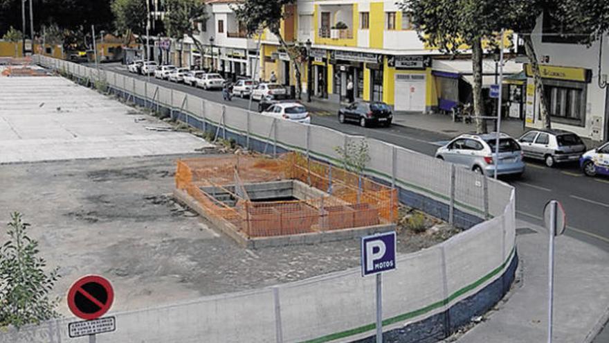 Estructura a medias del centro comercial de Santa Brígida. | andrés cruz