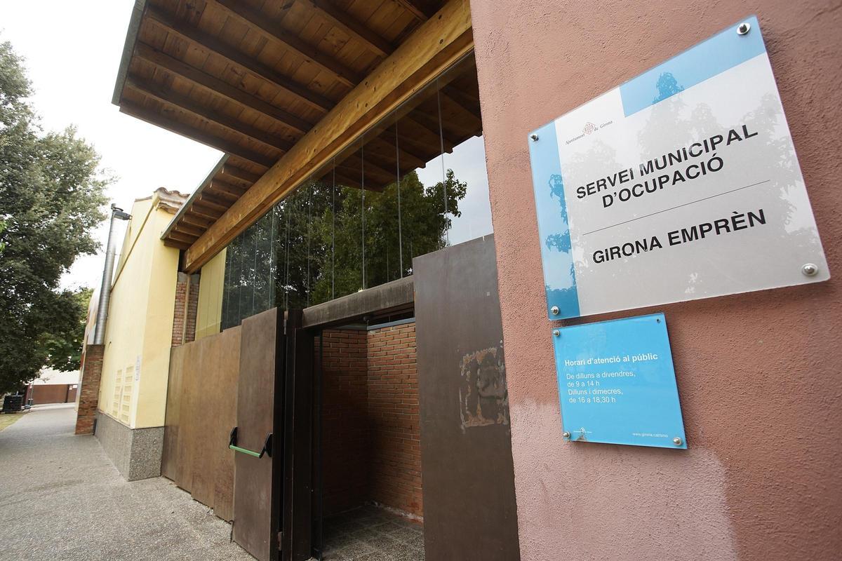 El Servei Municipal d’Ocupació és l’equipament des d’on l’Ajuntament dona sortida a programes d’inserció laboral.