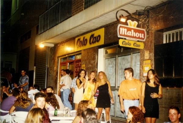 Así era la fiesta en la provincia de Alicante en el último lustro del siglo pasado