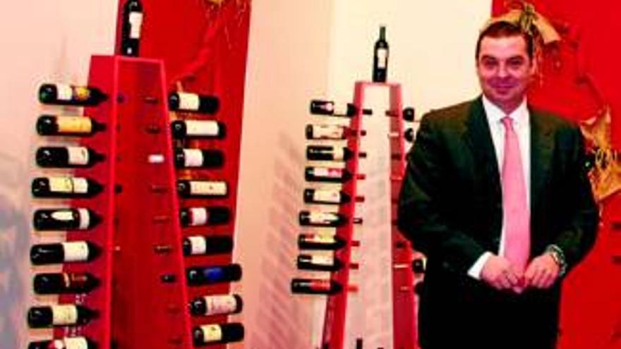 Francisco Javier López  DIRECTOR GERENTE DEL LA DENOMINACION DE ORIGEN RIBERA DEL GUADIANA: &quot;El problema es que el consumidor de vino no sale del Rioja, el Ribera del Duero y el Rueda&quot;
