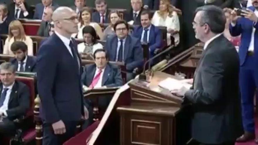 Romeva promet la Constitució fins a la proclamació de la República