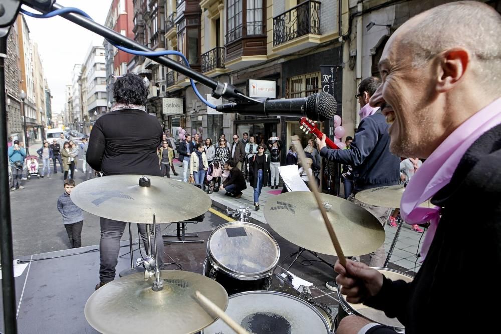 Jornada "De tiendas a mediodía" en Gijón