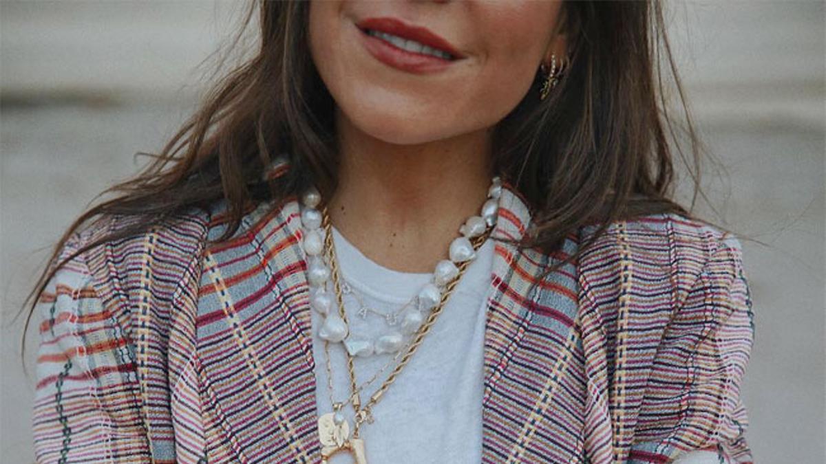 Las mejores marcas de joyas para hacerte con el colgante de iniciales que  triunfa entre las influencers - Woman