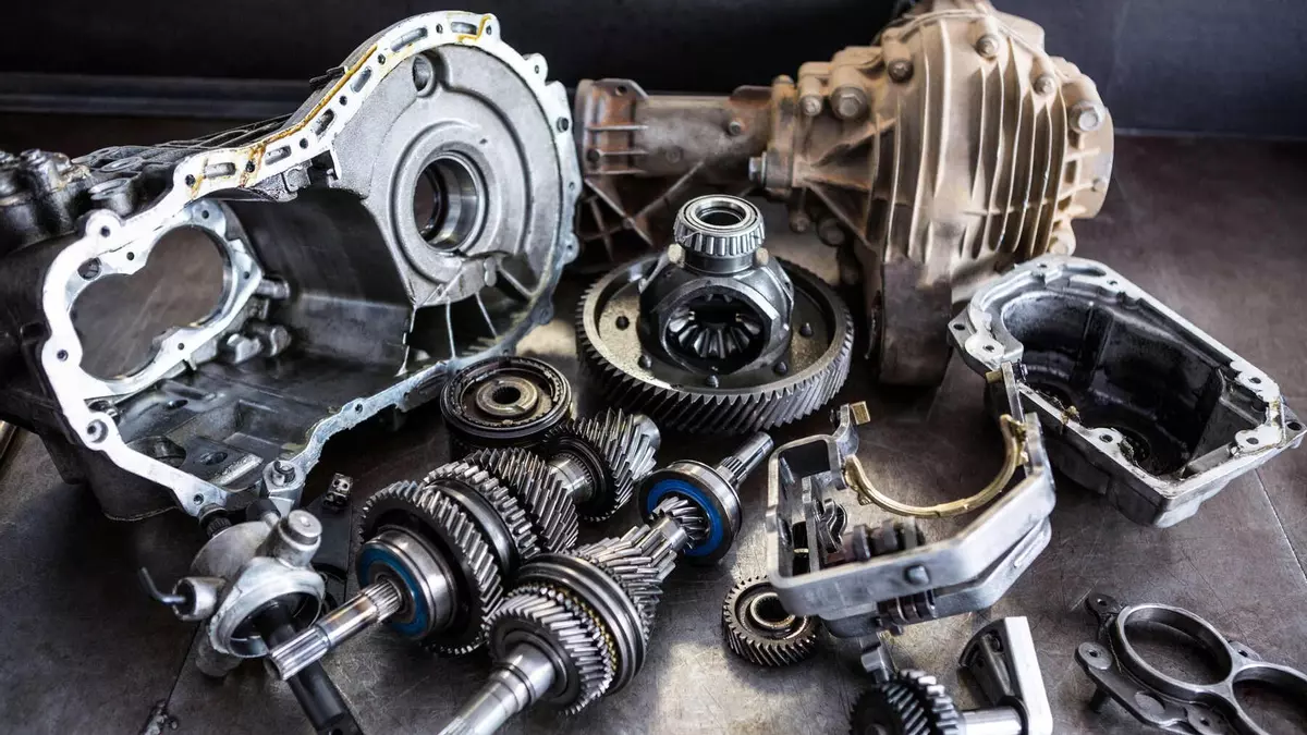 Recambios para el coche: ¿de segunda mano o nuevos?