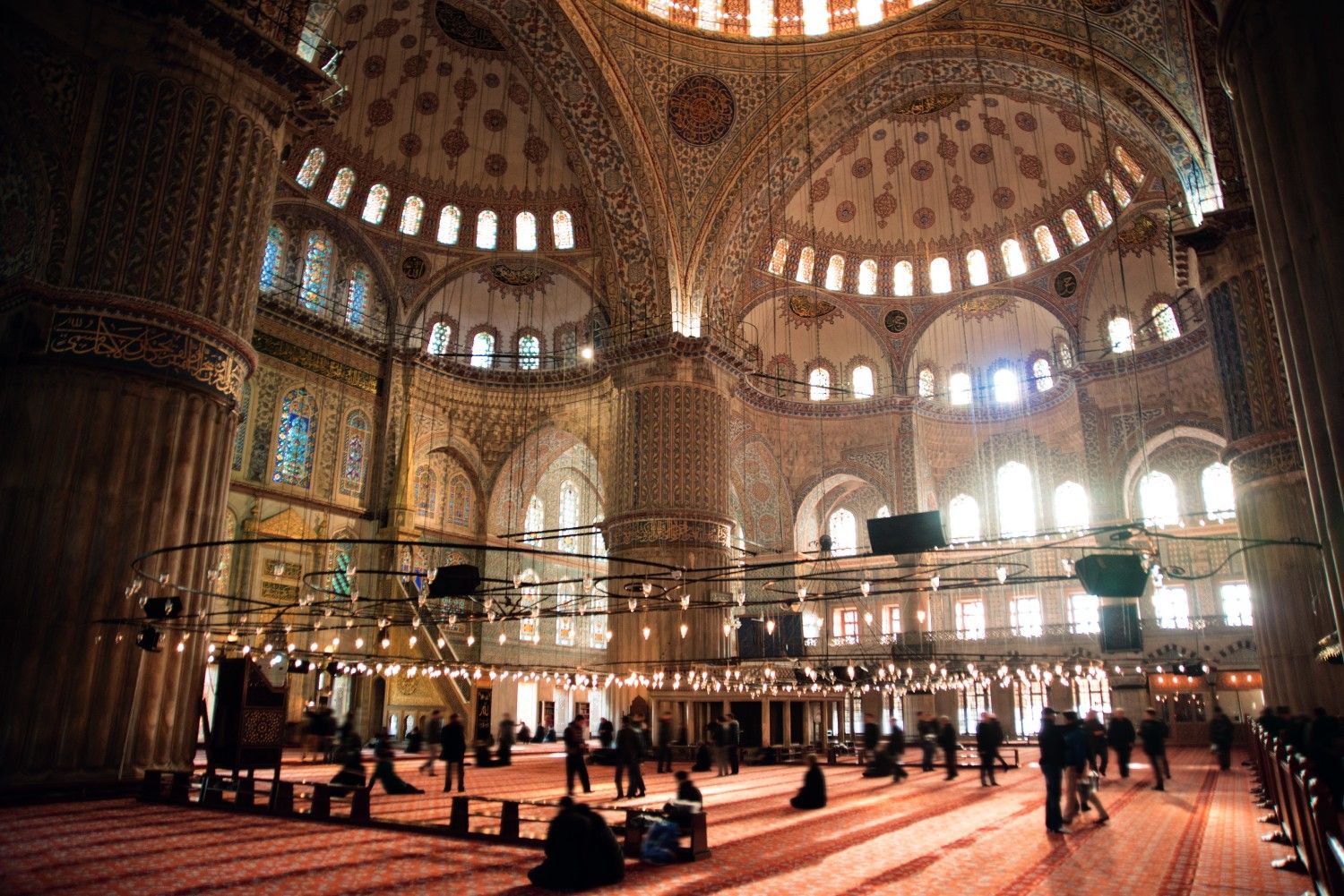 Interior de la Mezquita Azul de Estambul