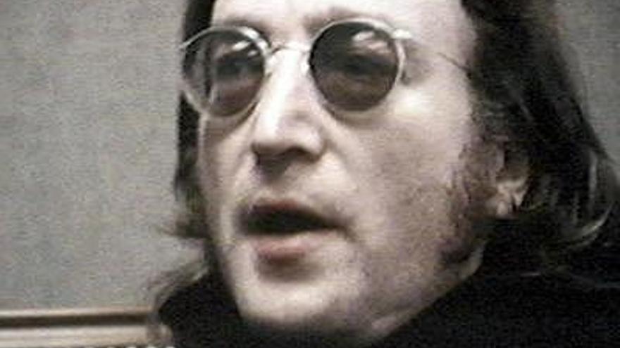 Fotografía de archivo de John Lennon.