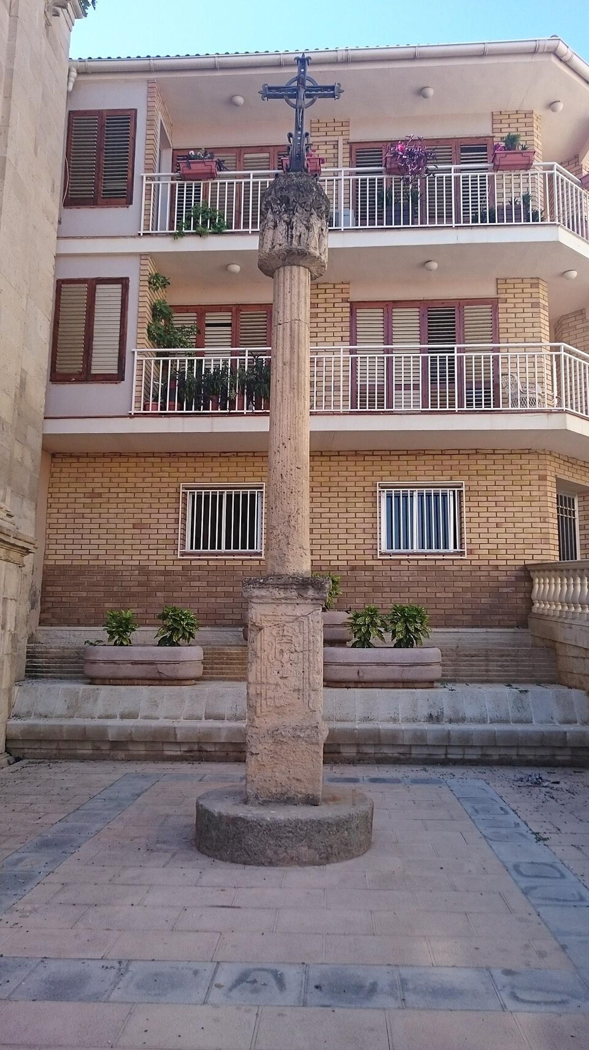 Cruz en Torrente de Cinca