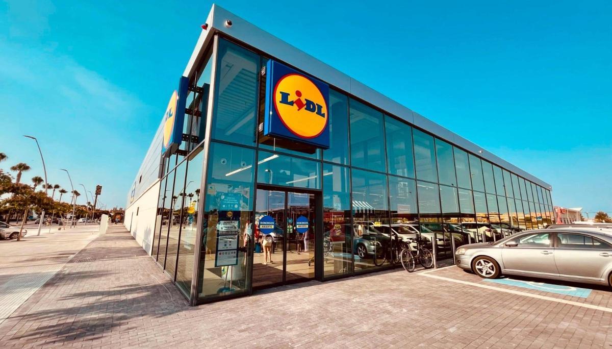Mañana se esperan colas kilométricas en Lidl para hacerse con la bolsa portalimentos que va a arrasar por el Día del Padre: es la más barata del mercado