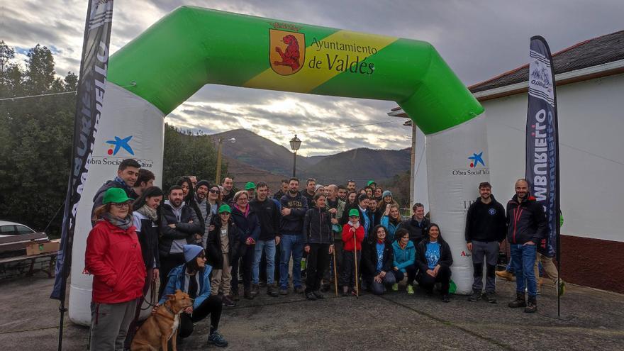 El trail de Setienes y La Granda, el más solidario de Valdés, reúne este sábado a 400 participantes