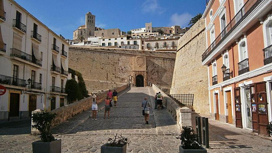 Ibiza presenta unas Festas de la Terra sin fuegos ni 'berenada', pero con música de la isla - Vimarsana News