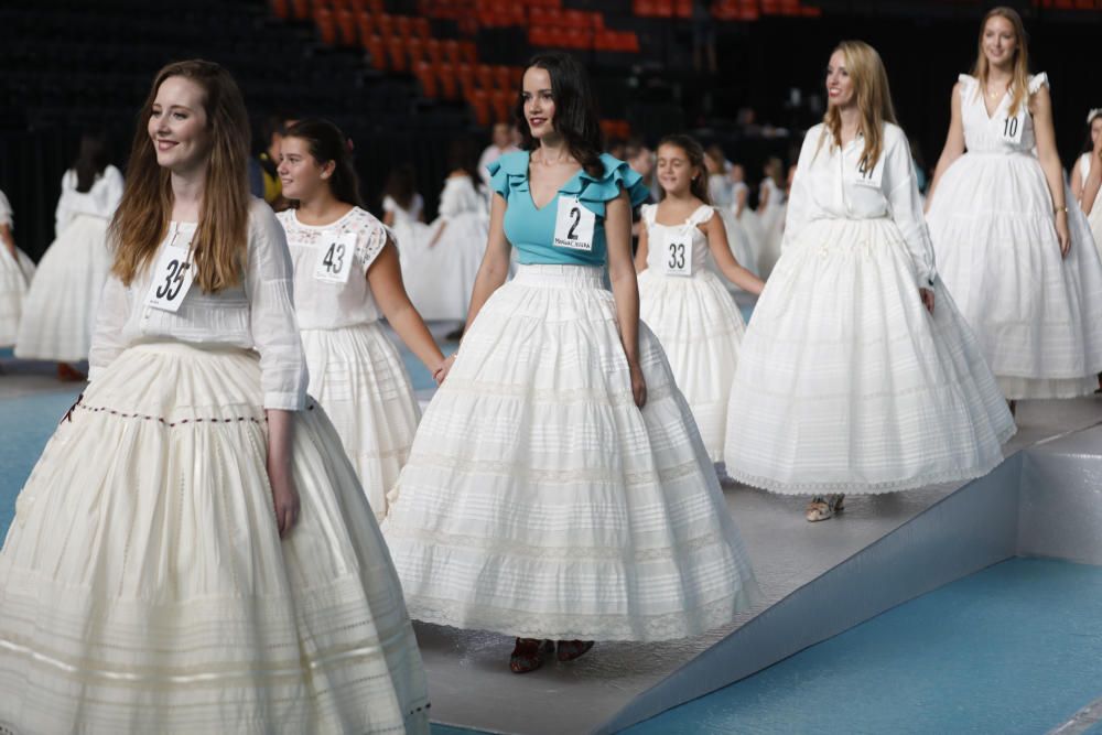 Ensayo de las candidatas a fallera mayor 2019 en la Fonteta