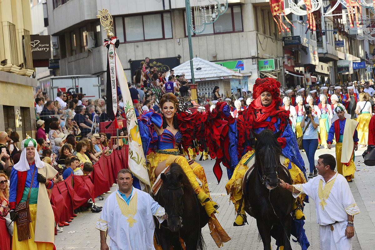 La Entrada Mora deslumbra Elda