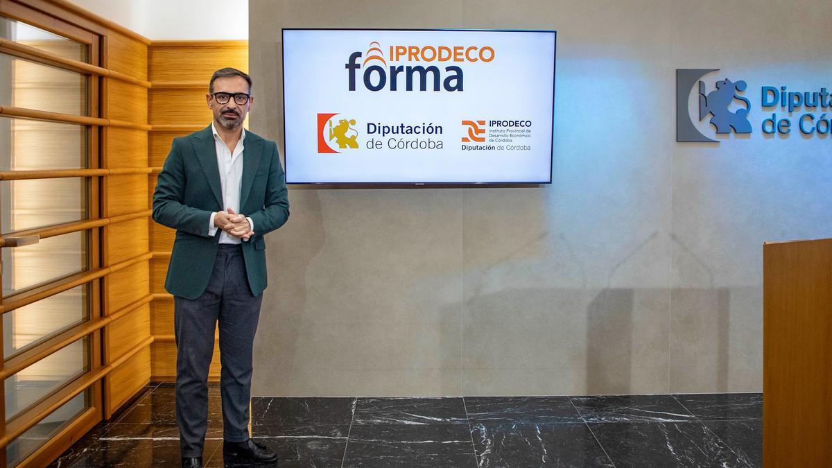 Félix Romero presenta las acciones formativas de Iprodeco.