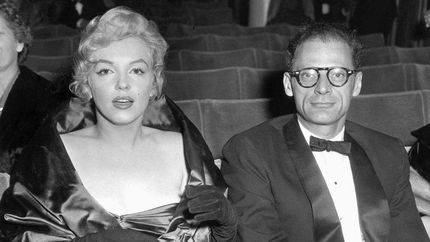 Con su tercer marido, Arthur Miller.