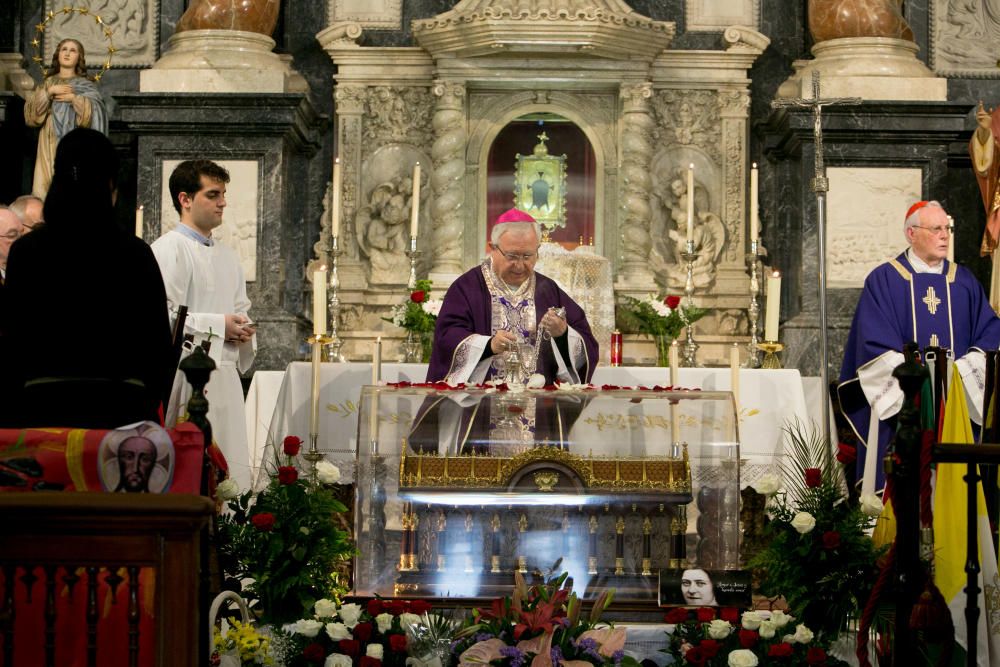 El obispo de la Diócesis de Orihuela-Alicante, Jesús Murgui, ha presidido la Santa Misa Jubilar.