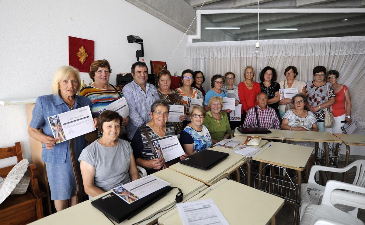 Lucita Villar na clausura dun curso de Afammer Deza.