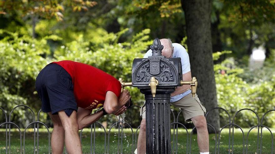 Los cardiólogos alertan: las olas de calor aumentan el riesgo de infarto y arritmias