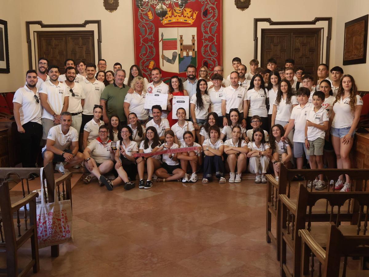 El Ayuntamiento de Zamora recibe a la Banda de Música.