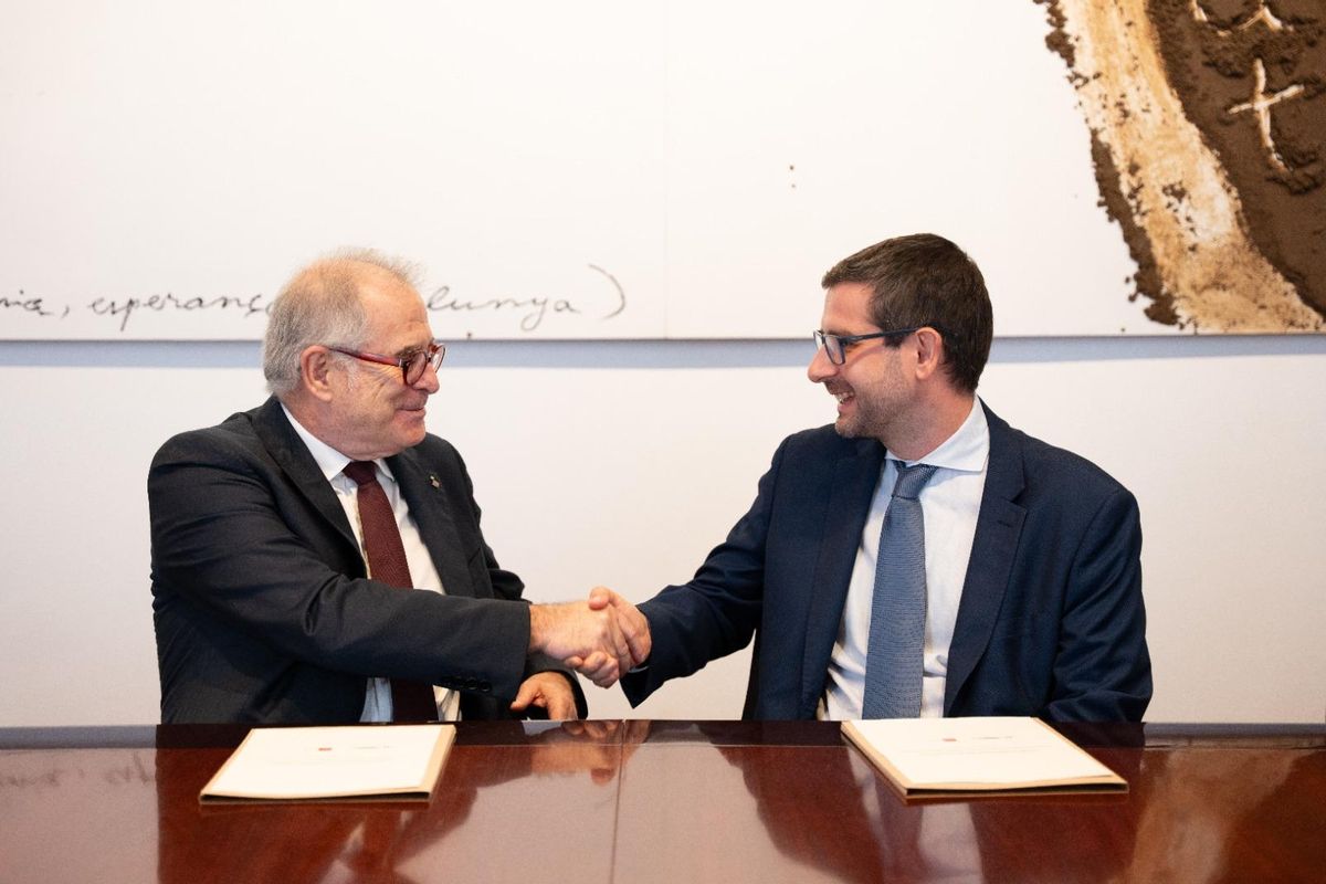 El teniente de alcalde de Economia, Jordi Valls, y el portavoz de ERC, Jordi Castellana. El teniente de alcalde de Economia, Jordi Valls, y el portavoz de ERC, Jordi Castellana.