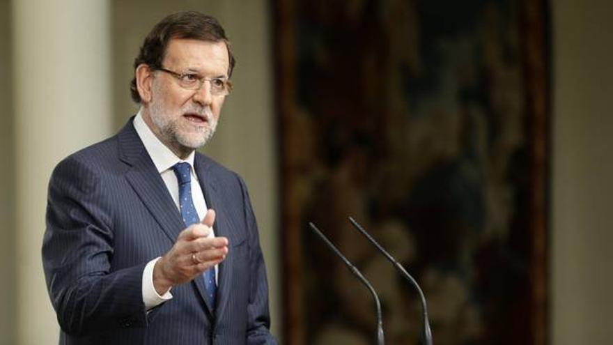 El PSOE e IU solicitan la comparecencia de Rajoy para que explique la reforma del sistema de elección de alcaldes