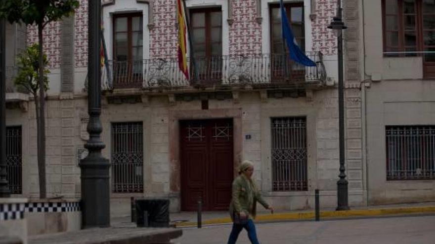 El edificio del Ayuntamiento de Crevillent en imagen de archivo.