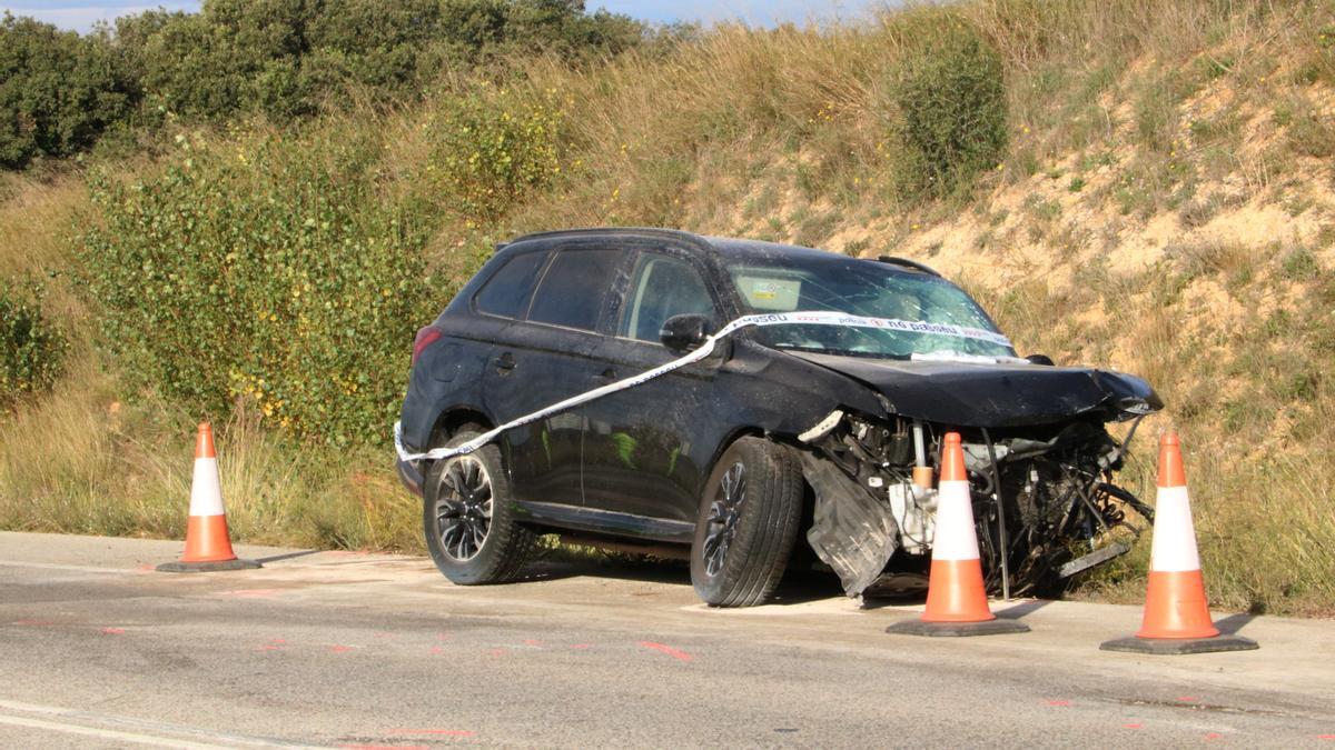 Uno de los coches implicados en el accidente mortal de Avinyonet (Girona)
